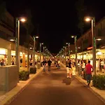 Wonderful Seafront In Lägenhet